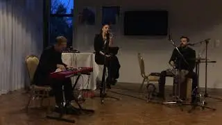 Teresa Perrelli covering a snippet of  