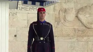 Evzones Greek Presidential Guard  &Tau;omb of Unknown Soldier  Monument in Athens  27 - 12  - 2025