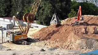 Liebherr HS855 Clamshell Grab