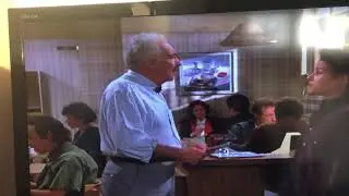 Elaine attempts to apply at monk&rsquo;s