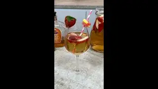 Crown Peach Sangria🍑