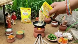World's Tiniest Cheesy Masala Maggie | Easy Maggie Recipe.! In Hindi 