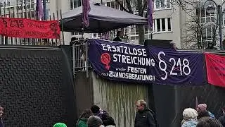 2024-12-07 Karlsruhe - Demo gegen Paragraf 218 - Abschlusskundgebung