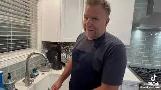Ned Luke teaches you how to make grandma&rsquo;s pizza #pizza #nedluke #michaeldesanta