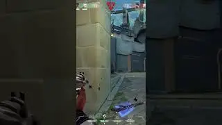 THIS PHOENIX CLUTCH WAS PRETTY INSANE #valorant #valorantclips #valorantgaming #shorts #phoenix
