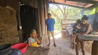Doña Angélica nos cuenta que esta muy mal de salud😓😞