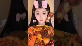 ASMR/seafood eating video girls 😋🌻#asmr #seafood #video #shorts #sea
