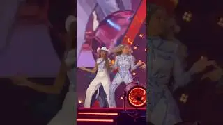 Beyonce dances to SWEET HONEY BUCKIN with Blue Ivy at the #cowboycarter tour