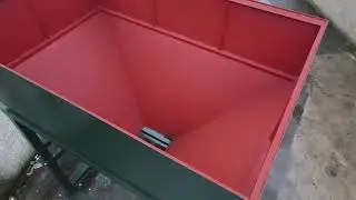 Conveyor and Feed Hopper