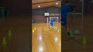 How to improve your first touch and shooting in Futsal - Futsal Drill