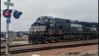 Norfolk Southern w/ Great K5LAR24 Switching Freight Throughtout Town