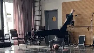 Soft Acrobatics, Locomotion and a bit of Breaking. Work in progress