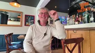Vincent, patron du bar &agrave; vin, le Chant d'ivresse &agrave; Bernay