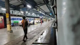 12134 Mangaluru Superfast Express Entering Mumbai CSMT Railway Station : Indian Railways