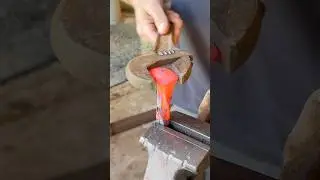 Railroad Spike to Garden Trowel 🌱#beginner #blacksmith #fire #metal #steel #diy #garden #gardening