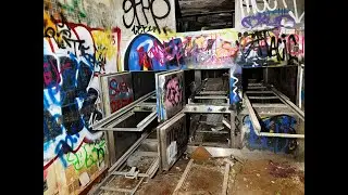 Abandoned Psychiatric Center: Abandoned, Roadside and Historic
