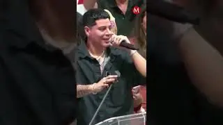 Sheinbaum and Eduin Caz sing 