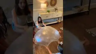 Making a giant slime bubble😱