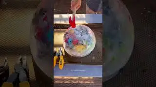 Mom's Ice Trick To Keep Her Kid Busy😍