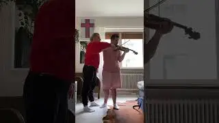 Varf&ouml;r s&auml;ljer man  bok p&aring; svenska Jag spelar fiol kommentera prenumerera  gilla videon
