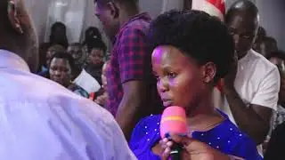 Ensi elooga naye Katonda alina amanyi