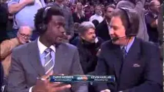 VIDEO- Basketball fan picks nose, winks at camera behind commentary team - 3 Sport