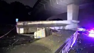 Truck crash closes Melbourne freeway