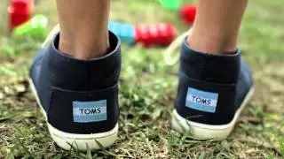 Amelia Conway - Toms 