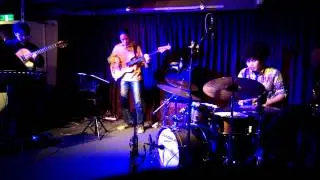 2013/10/03 HOPELAZZ Trio x Alec Haavik [I Want But I Don't Want]