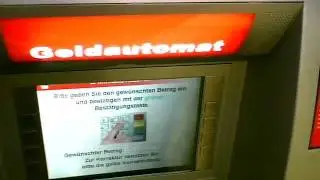 Geld abheben am Automaten