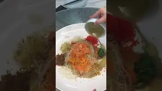 Prosperity Tos (Lo hei , 鱼生) - chinese new year event #2023 #singapore #youtubeshorts #shorts #food