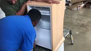 Igloo Mini Fridge