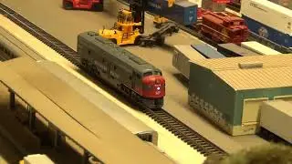 Wiring up a ESU LOK Sound decoder to N Scale ConCor E9