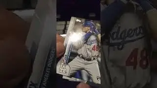 Topps 2020 baseball set Target version with chrome variathion and 5 card variations.