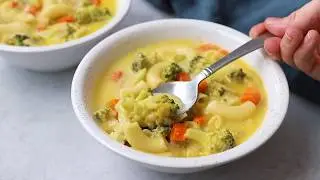 Macaroni and Cheese Soup With Broccoli