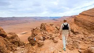 Hiking the Ramon Crater (Makhtesh Ramon), Israel | Full Silent Hike POV | 4K HDR ASMR
