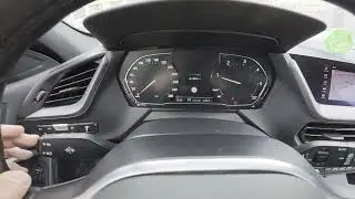 Wie zeige ich den aktuellen Kraftstoffverbrauch im BMW 1er (F40, 2019-2024) an?