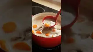 Satisfying Creamy Soup #Soup #CreamySoup #ComfortFood #HomemadeSoup #HeartySoup#food #toronto