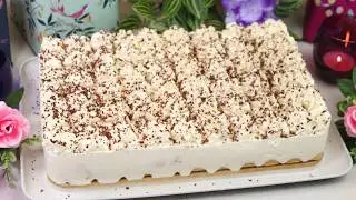 Kremowy sernik z brzoskwiniami i mascarpone