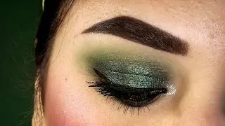 TRUCCO SMOKEY EYES VERDE