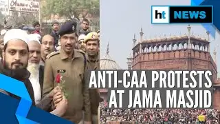 Bhim Army Chief joins anti-CAA protests at Jama Masjid, cops given roses