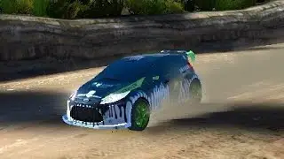 Doing multiplayer races in Rally Racer Dirt
