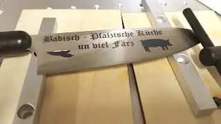 JPT 60W M7 Faserlaser: erste Farbige Gravur in Blau mit Umrandung