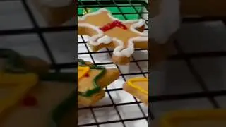 Ginger Bread.  #music #musica #food #icedtearecipe #dubaichocolate #autumnbaking #dubaidessert #