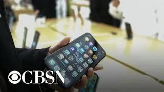 Apple investors discuss diversity, privacy at shareholder meeting