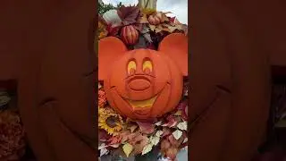 Loving DISNEY Halloween and MICKEY MOUSE Wreath