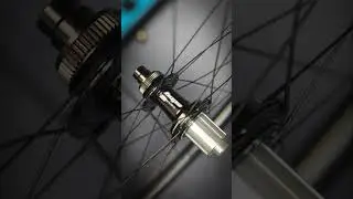 Premium carbon gravelbike wheels.
