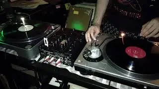 Early 2000s House and DeepHouse vinyl mix