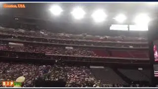 Jubilant atmosphere at NRG Stadium, Houston. #HowdyModi