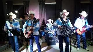 Los Viejones de Linares 》》Bailando Con Mayte